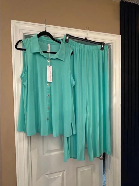 Dear Scarlett Pants - Dear Scarlett Turquoise Sleeveless Button-Front Top & Matching Wide-Leg Pants